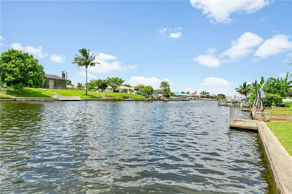 1104 SE 16th Terrace Cape Coral FL 33990