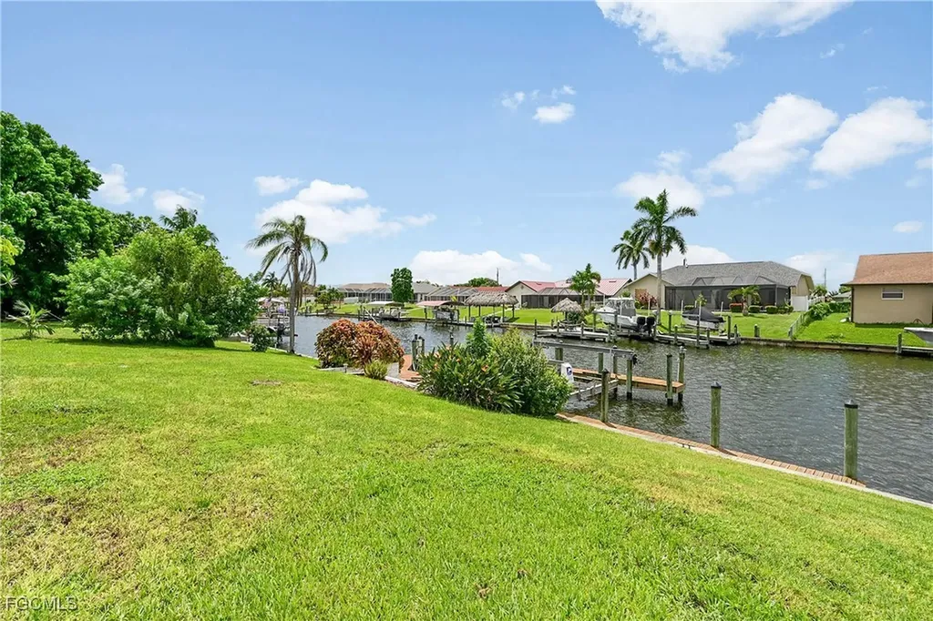 1104 SE 16th Terrace Cape Coral FL 33990