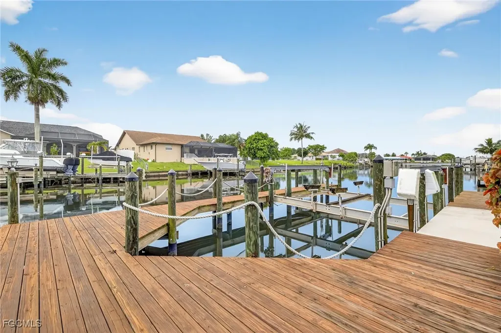 1104 SE 16th Terrace Cape Coral FL 33990