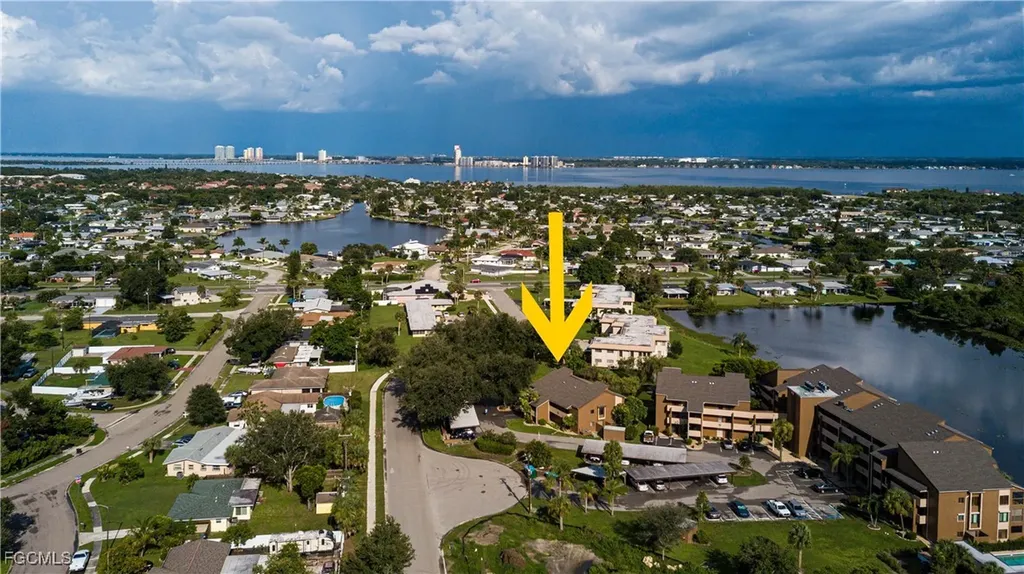 2063 W Lakeview Boulevard North Fort Myers FL 33903