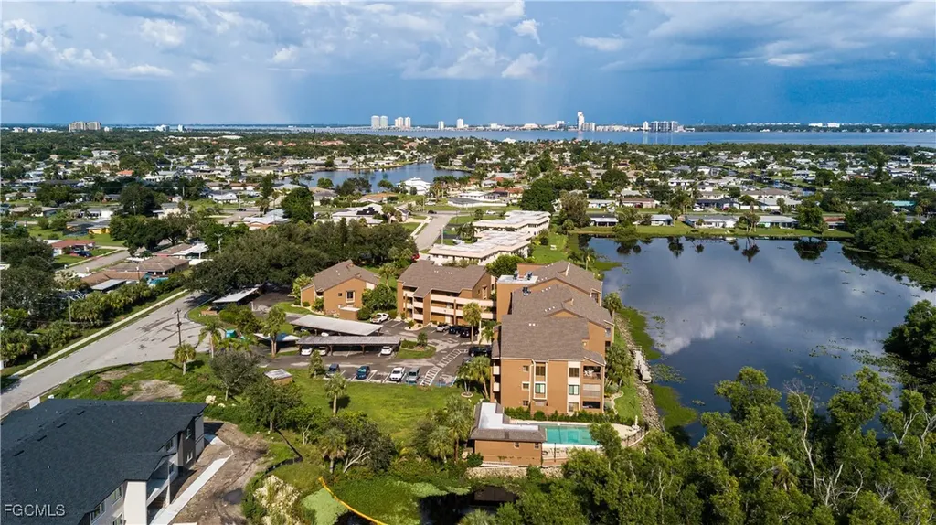 2063 W Lakeview Boulevard North Fort Myers FL 33903