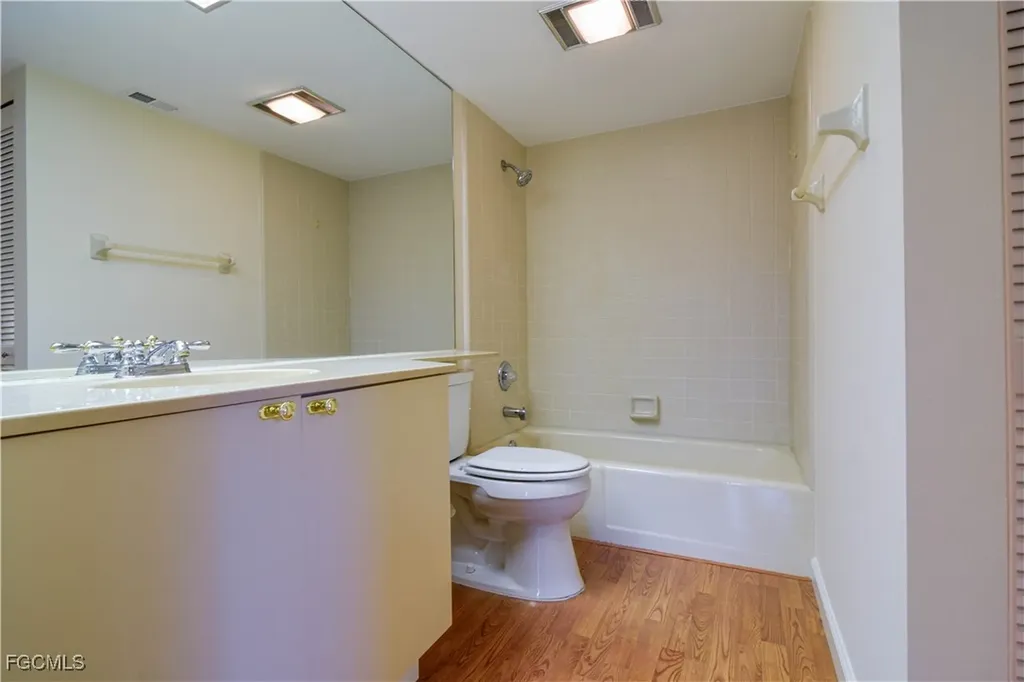 2063 W Lakeview Boulevard North Fort Myers FL 33903