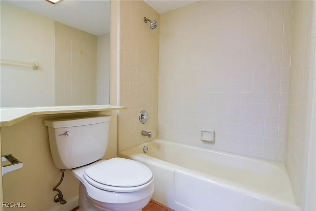 2063 W Lakeview Boulevard North Fort Myers FL 33903