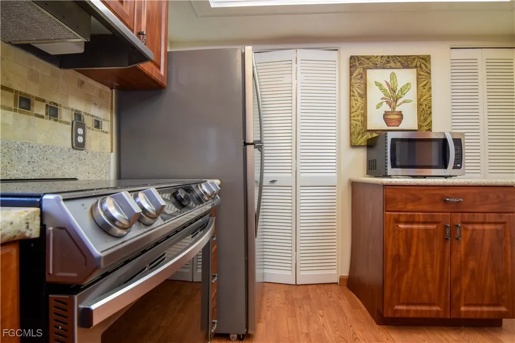 2063 W Lakeview Boulevard North Fort Myers FL 33903