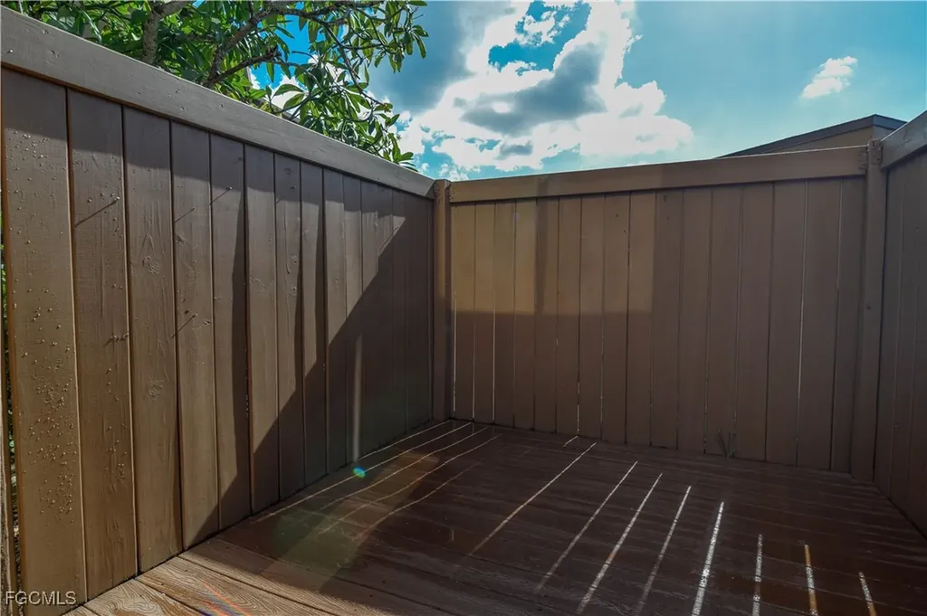 2063 W Lakeview Boulevard North Fort Myers FL 33903