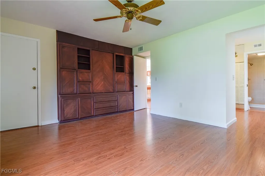 2063 W Lakeview Boulevard North Fort Myers FL 33903