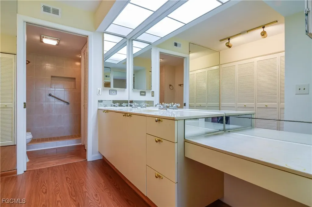 2063 W Lakeview Boulevard North Fort Myers FL 33903