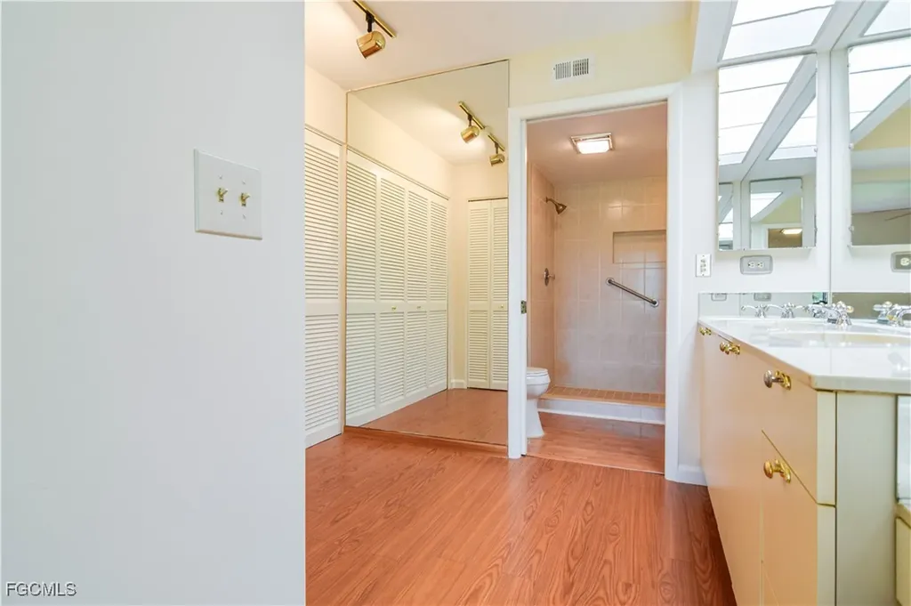 2063 W Lakeview Boulevard North Fort Myers FL 33903