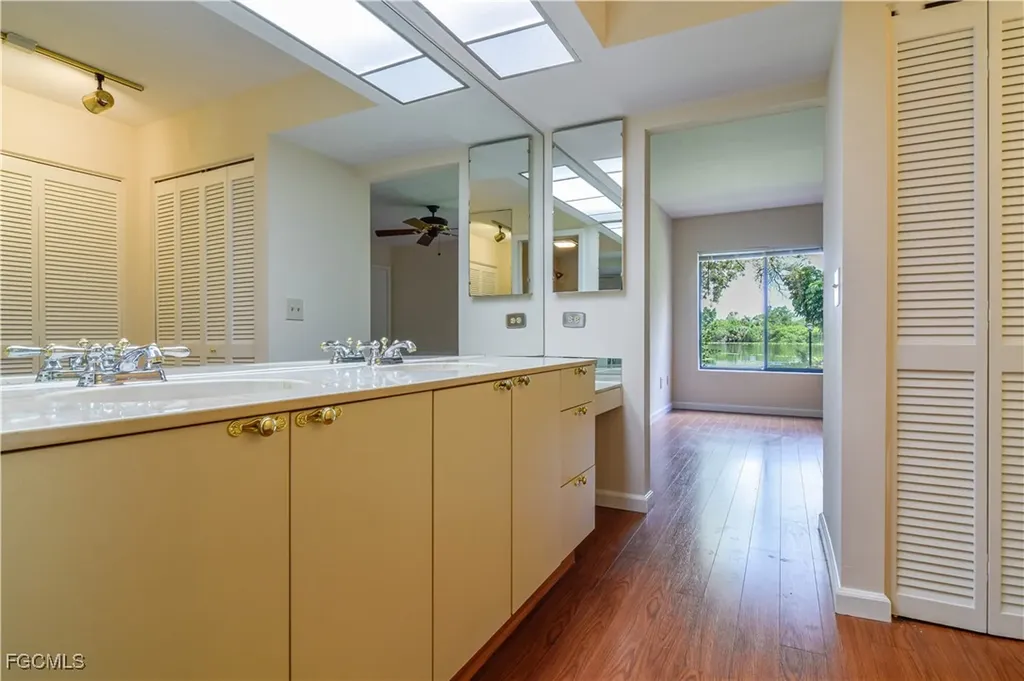 2063 W Lakeview Boulevard North Fort Myers FL 33903