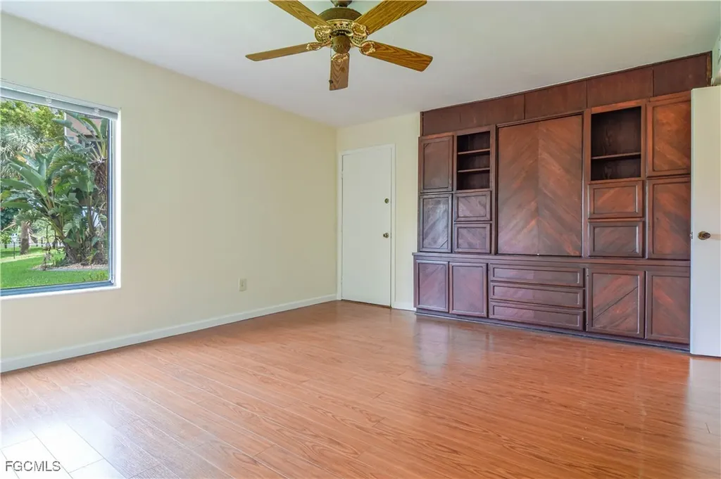 2063 W Lakeview Boulevard North Fort Myers FL 33903