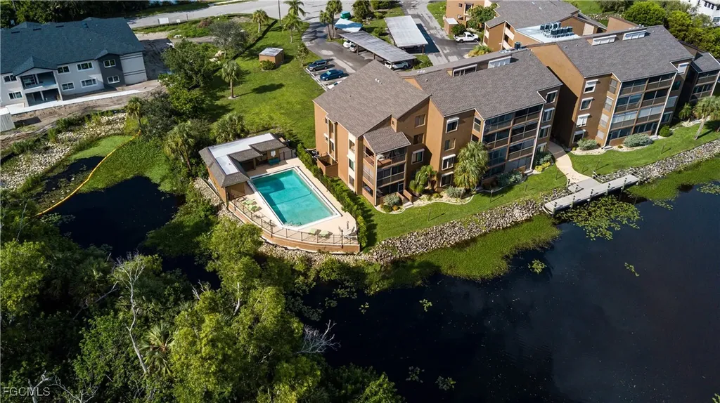 2063 W Lakeview Boulevard North Fort Myers FL 33903