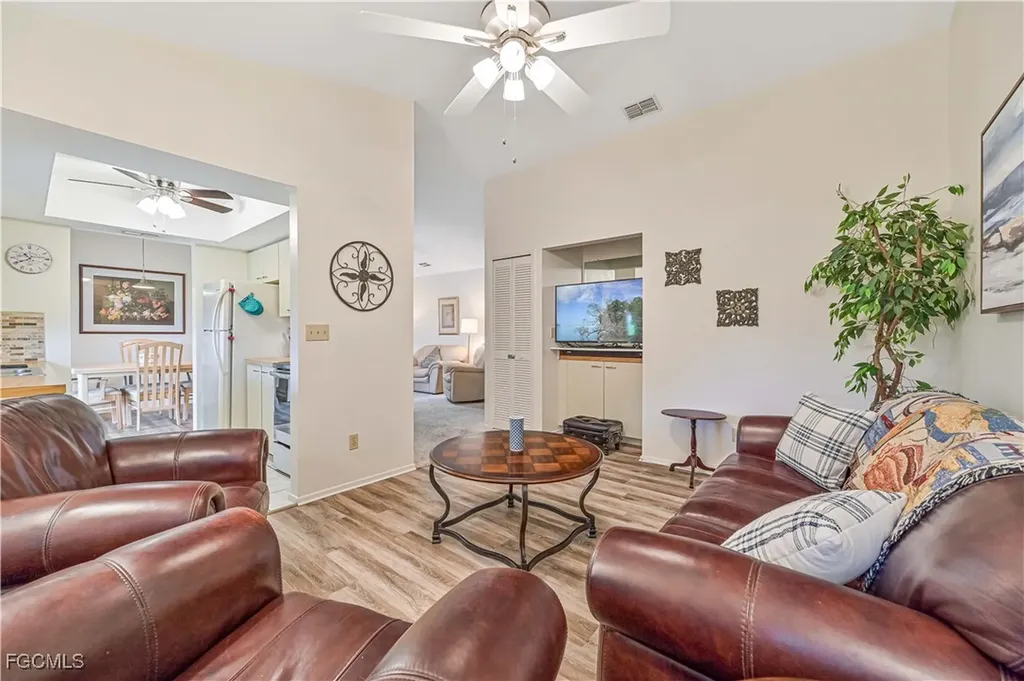 8366 Charter Club Circle Fort Myers FL 33919