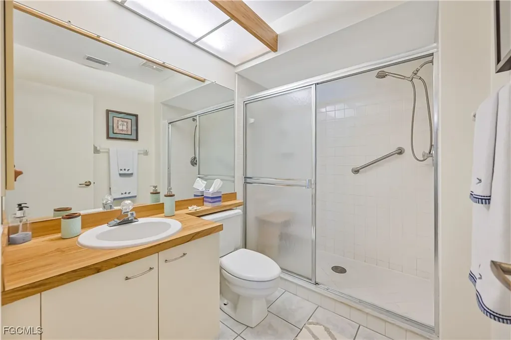 8366 Charter Club Circle Fort Myers FL 33919