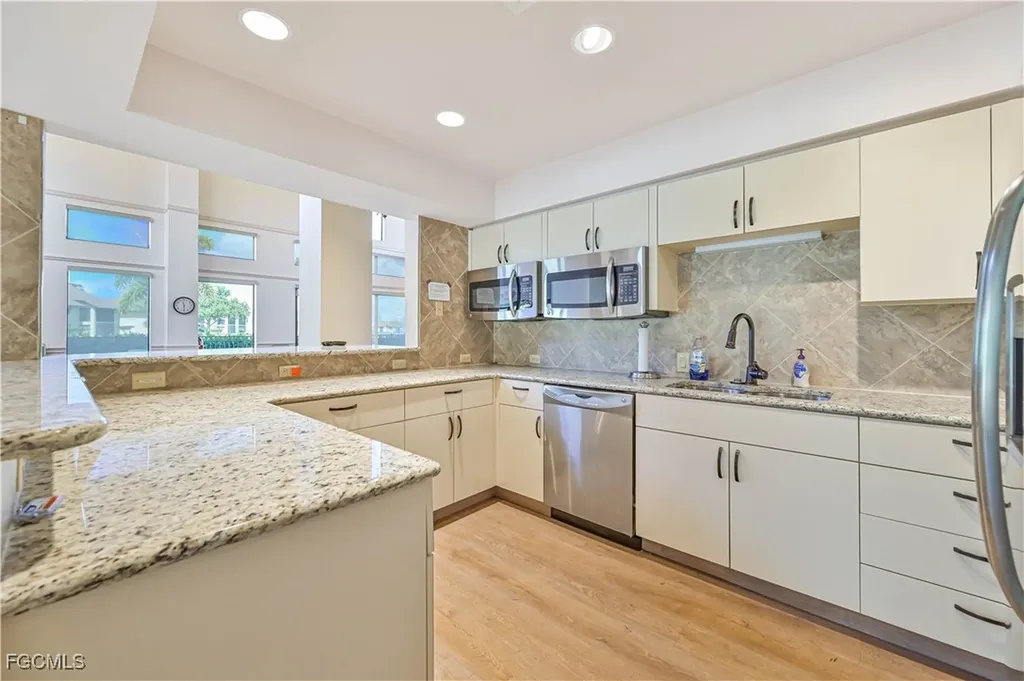 8366 Charter Club Circle Fort Myers FL 33919