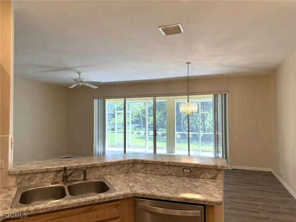 8853 Middlebrook Drive Fort Myers FL 33908