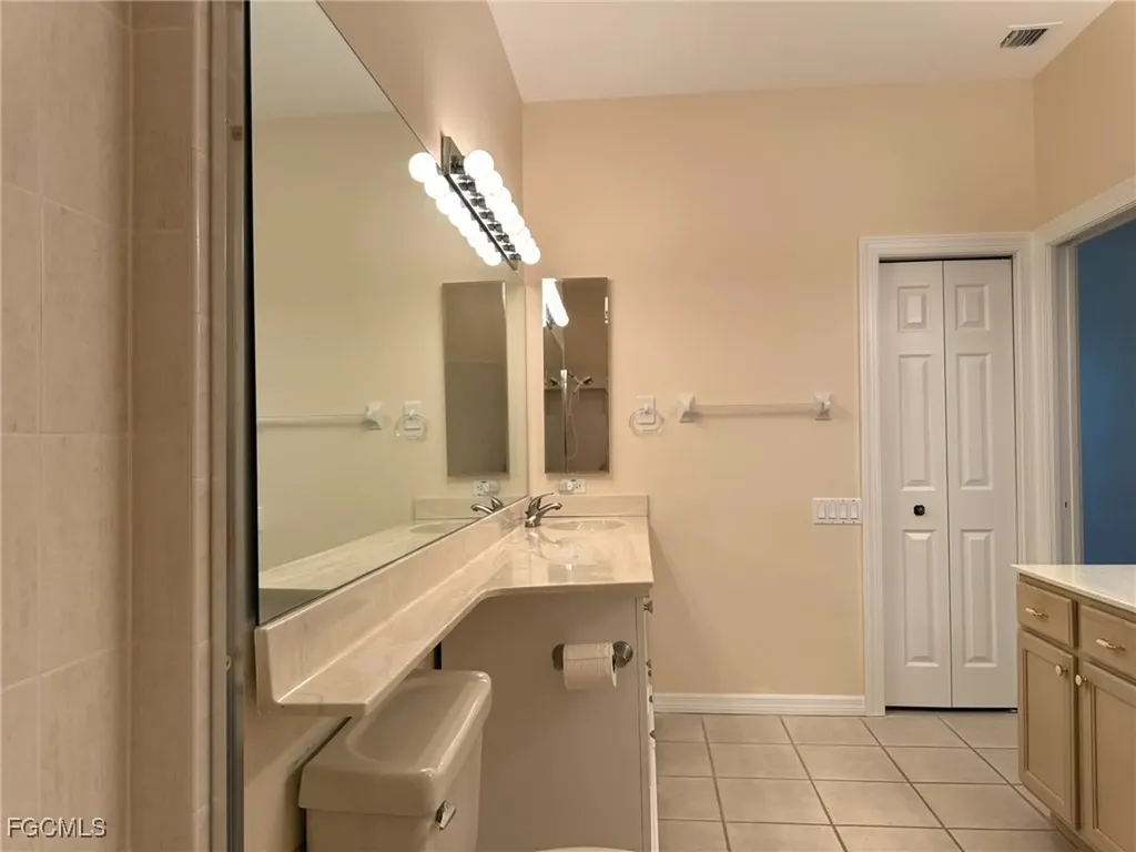 8853 Middlebrook Drive Fort Myers FL 33908