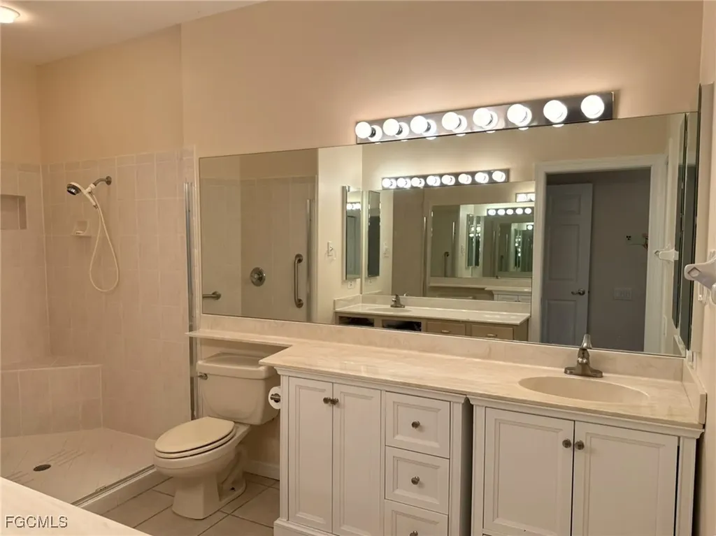 8853 Middlebrook Drive Fort Myers FL 33908