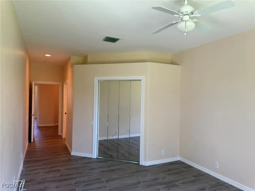 8853 Middlebrook Drive Fort Myers FL 33908