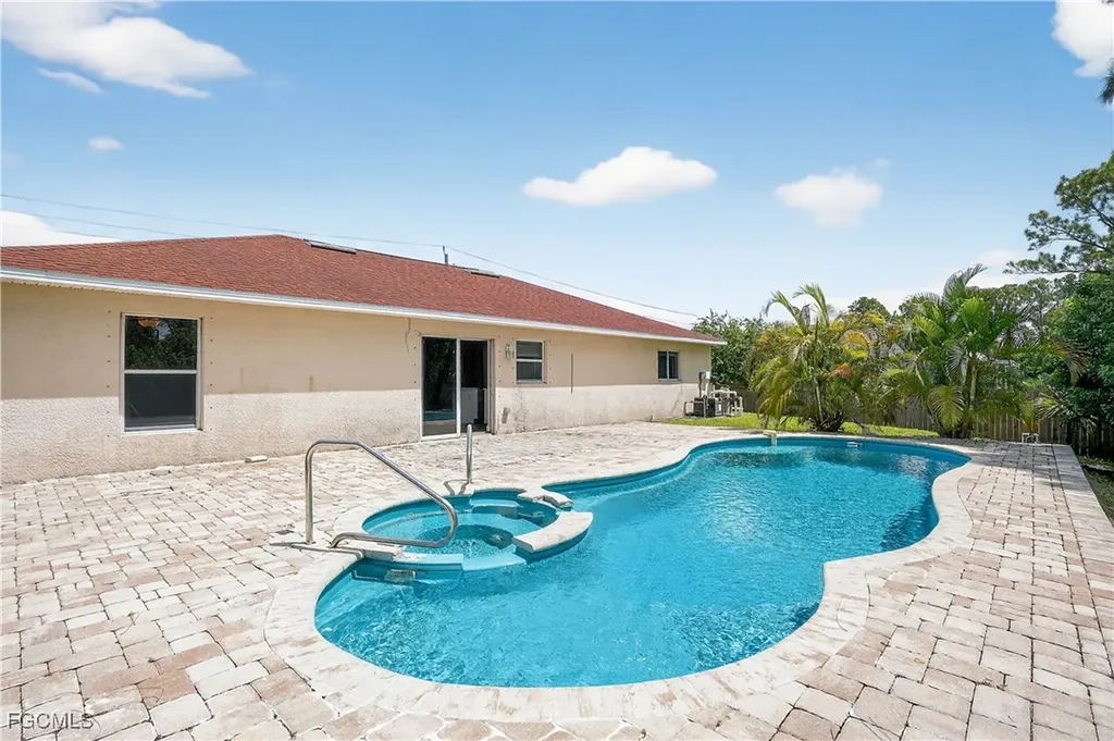 8811 Buckingham Road Fort Myers FL 33905