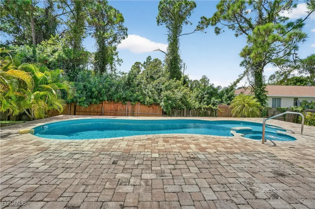 8811 Buckingham Road Fort Myers FL 33905