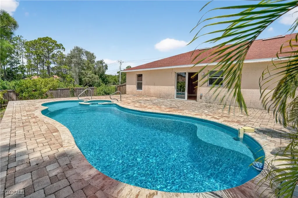 8811 Buckingham Road Fort Myers FL 33905