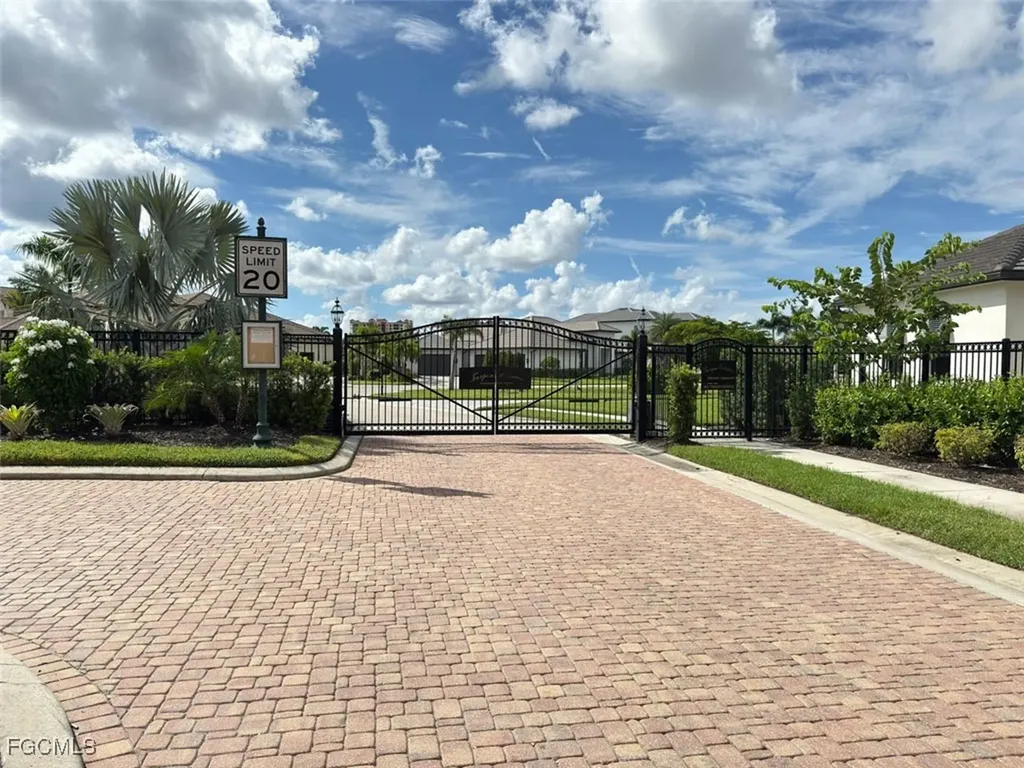 6026 Tarpon Estates Court Cape Coral FL 33914