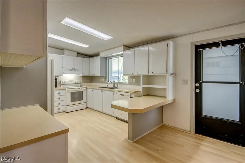 9745 Lake Fairways Boulevard North Fort Myers FL 33903