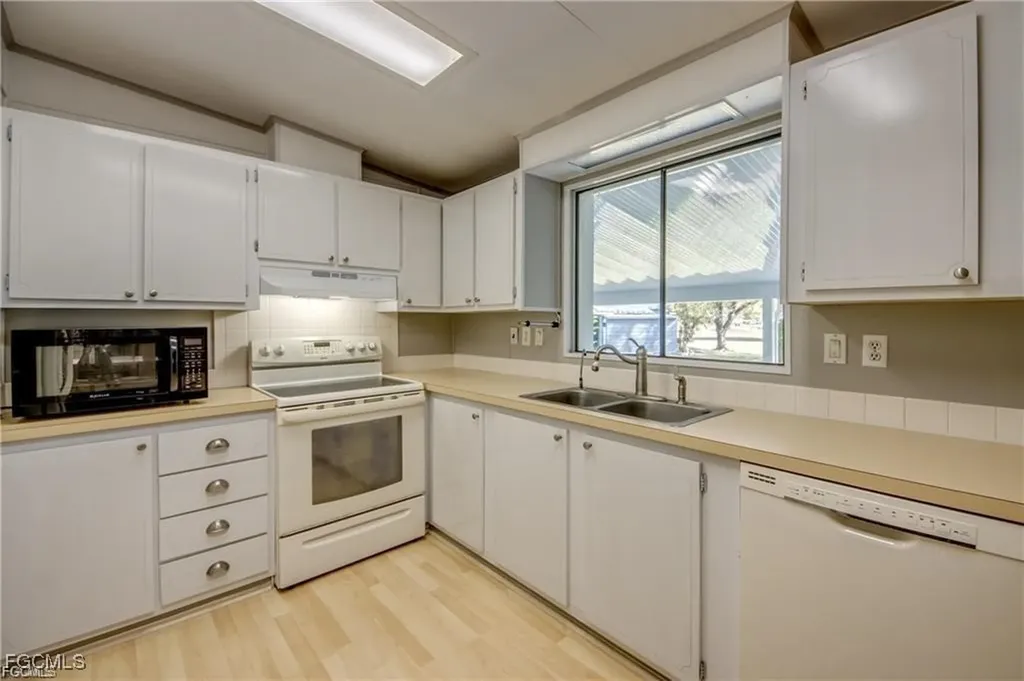 9745 Lake Fairways Boulevard North Fort Myers FL 33903