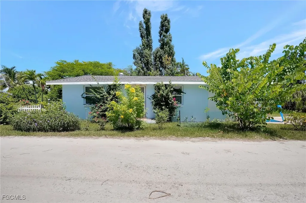 7462 Pentz Road Bokeelia FL 33922