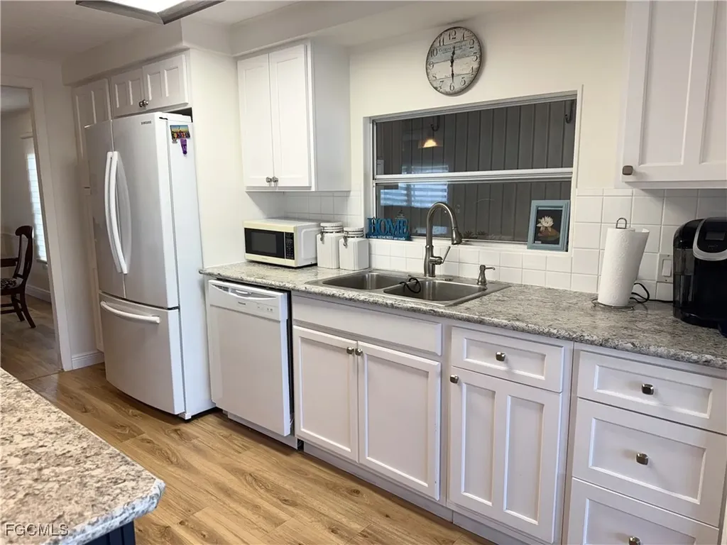 5513 Sir Walter Way North Fort Myers FL 33917