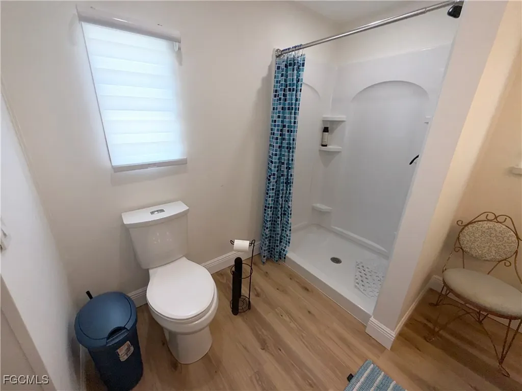 5513 Sir Walter Way North Fort Myers FL 33917