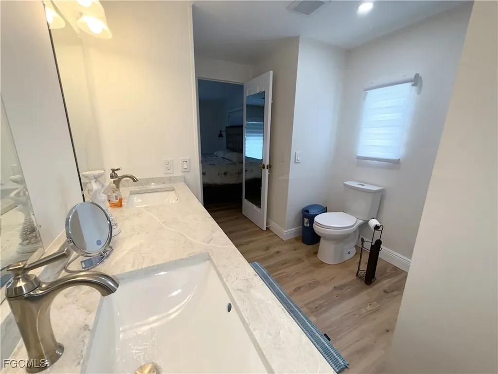 5513 Sir Walter Way North Fort Myers FL 33917