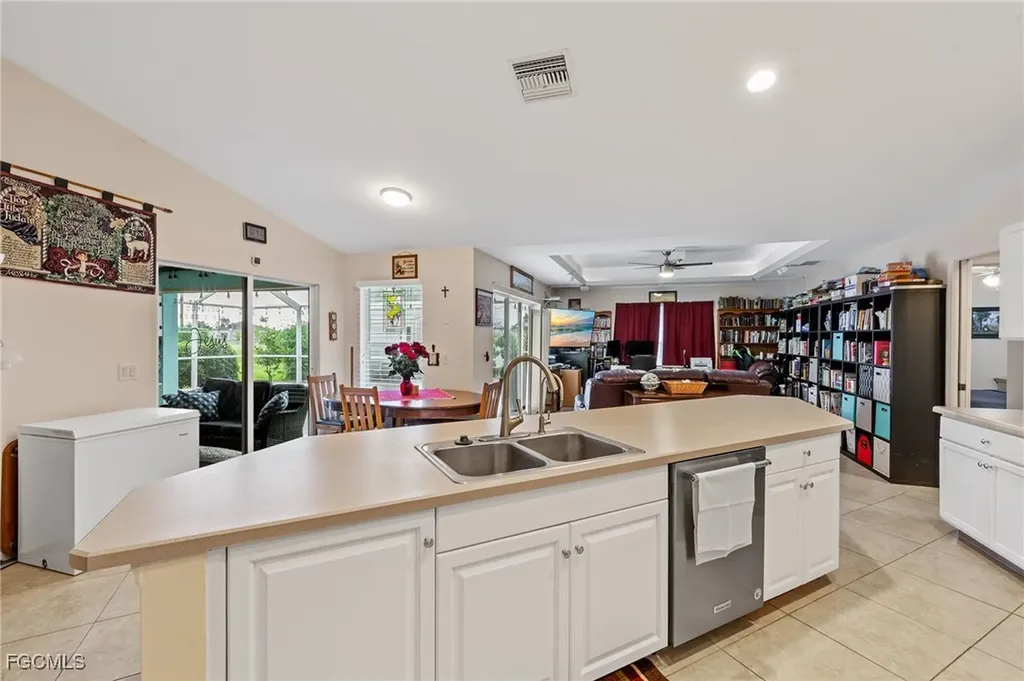 1029 NW Juanita Place Cape Coral FL 33993