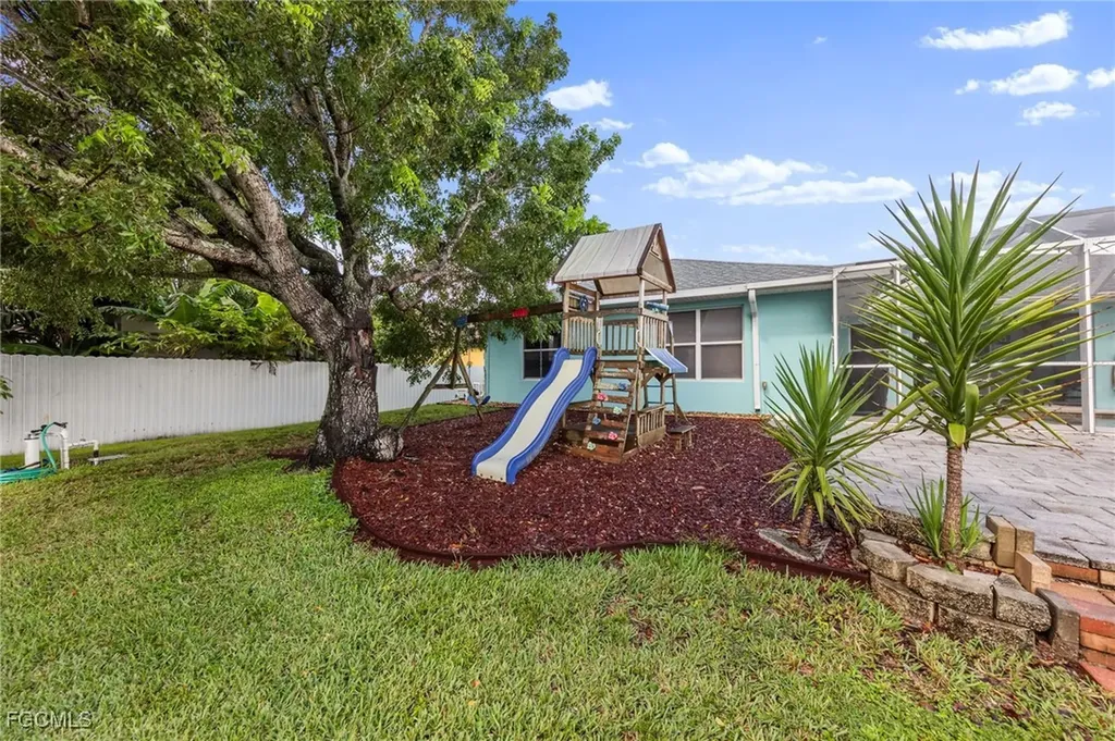 1029 NW Juanita Place Cape Coral FL 33993