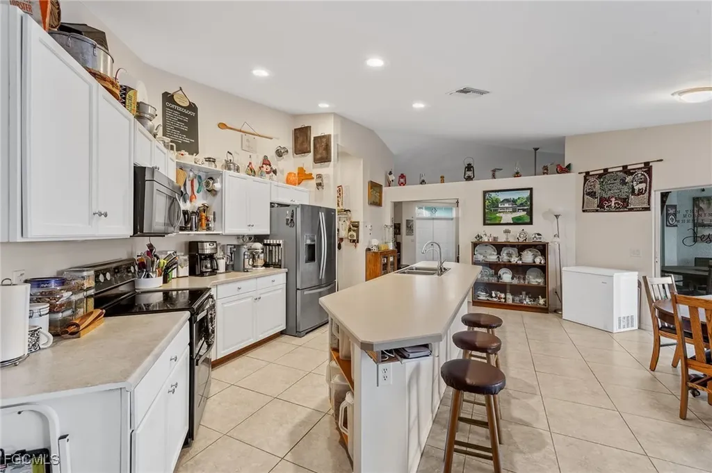 1029 NW Juanita Place Cape Coral FL 33993
