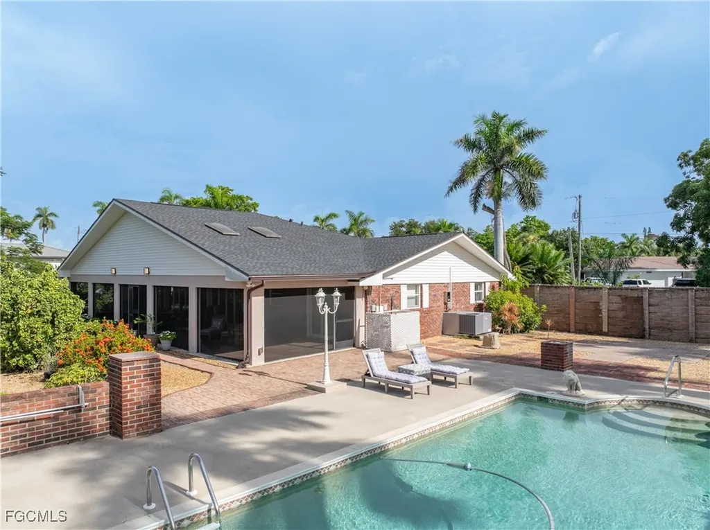 1334 Longwood Drive Fort Myers FL 33919