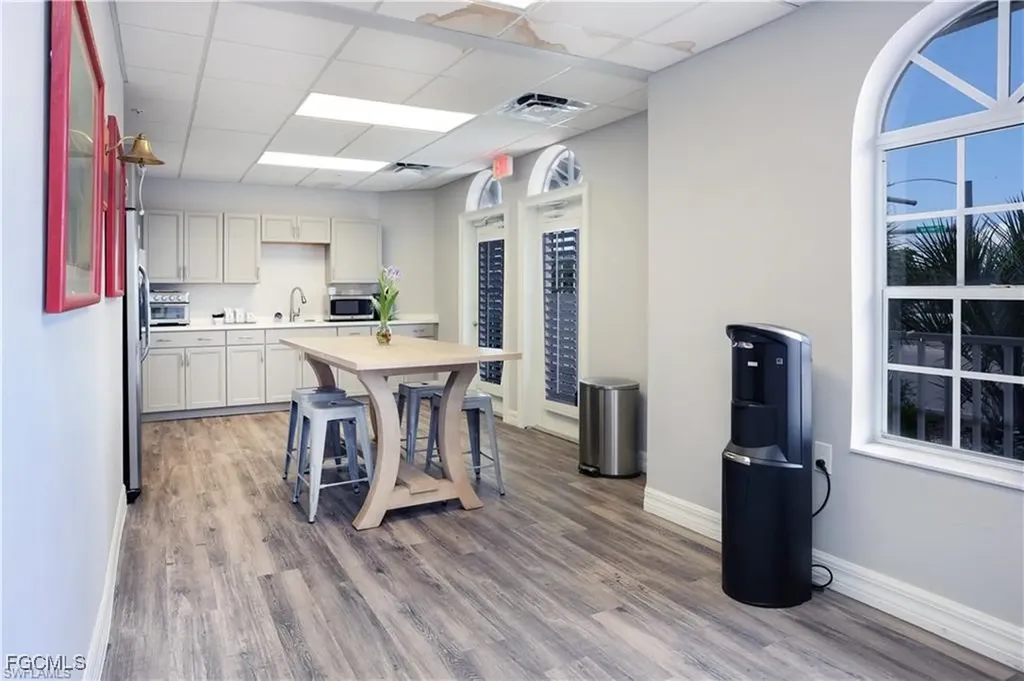 725 Cape Coral Parkway W Cape Coral FL 33914