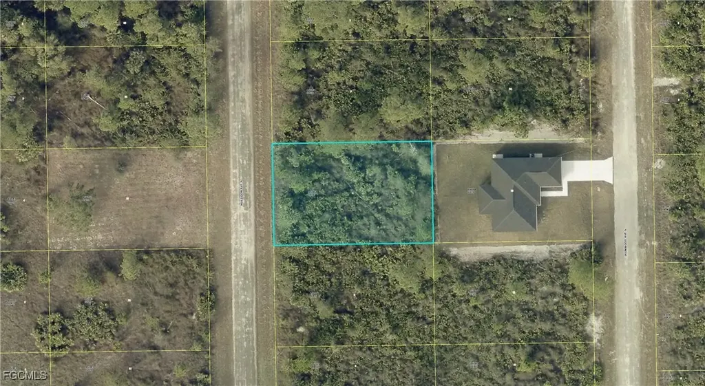 639 Muldoon Avenue S Lehigh Acres FL 33974