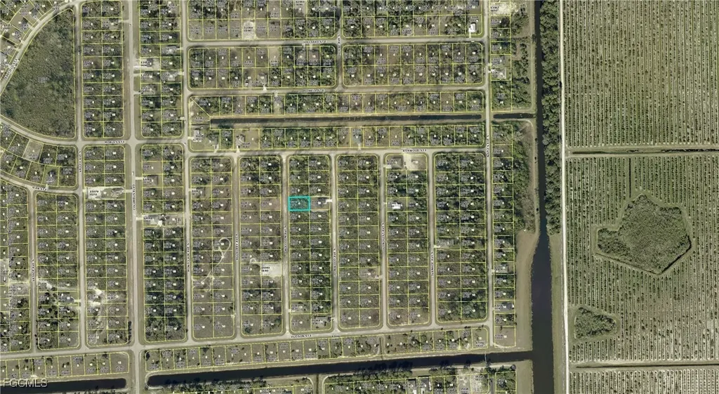 639 Muldoon Avenue S Lehigh Acres FL 33974