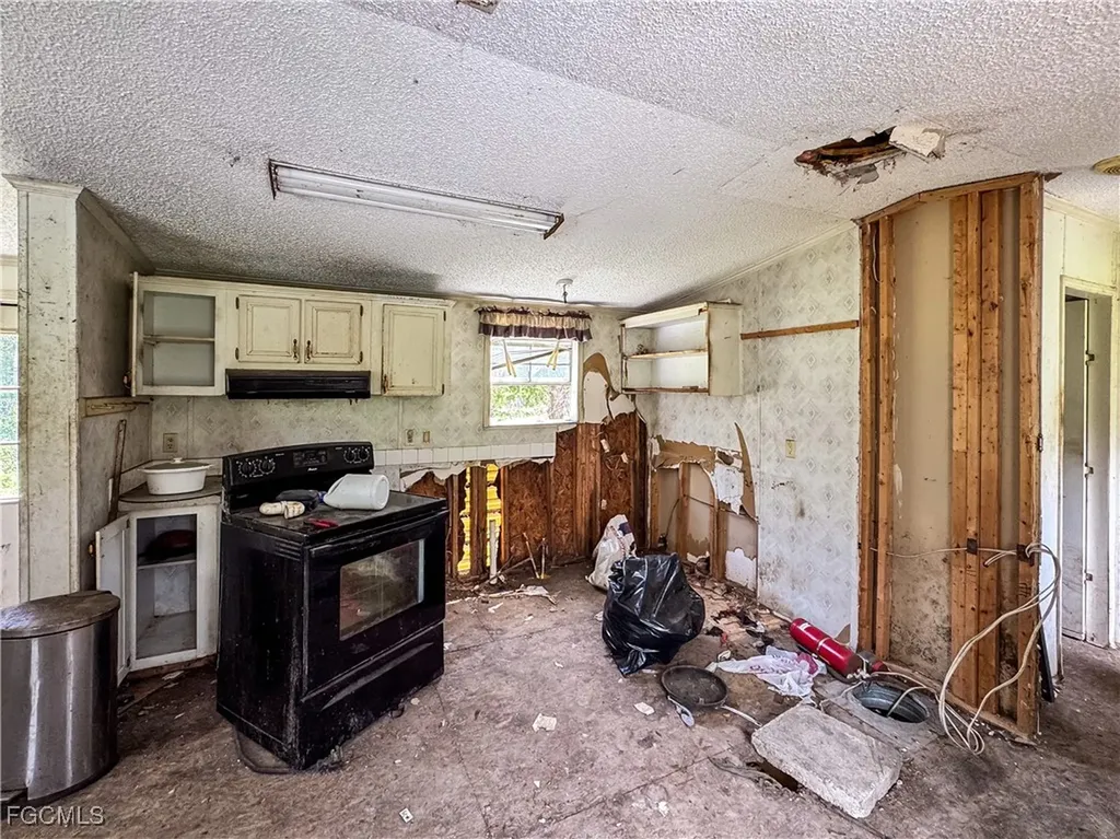 820 S Mayoral Street Clewiston FL 33440