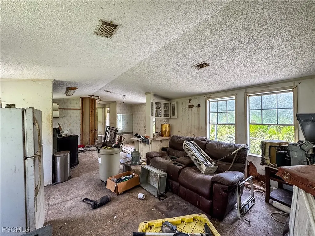 820 S Mayoral Street Clewiston FL 33440