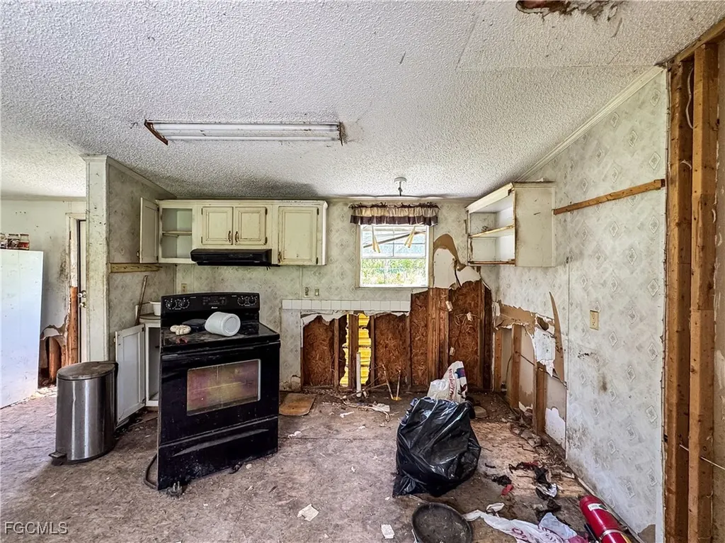 820 S Mayoral Street Clewiston FL 33440