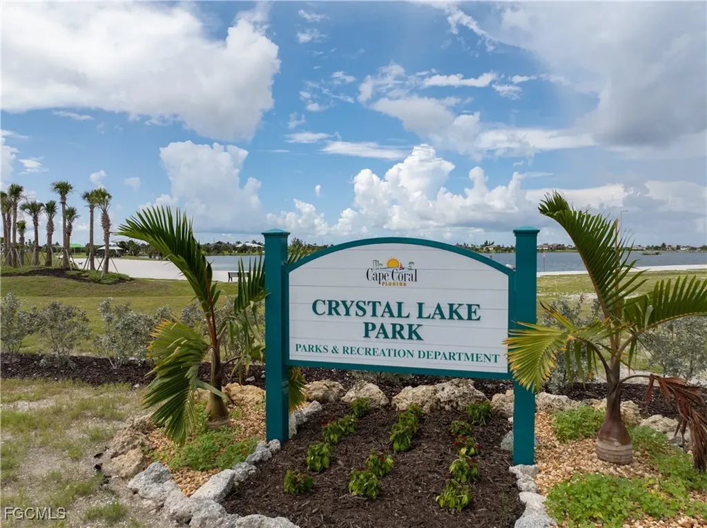 3914 NW 39th Street Cape Coral FL 33993