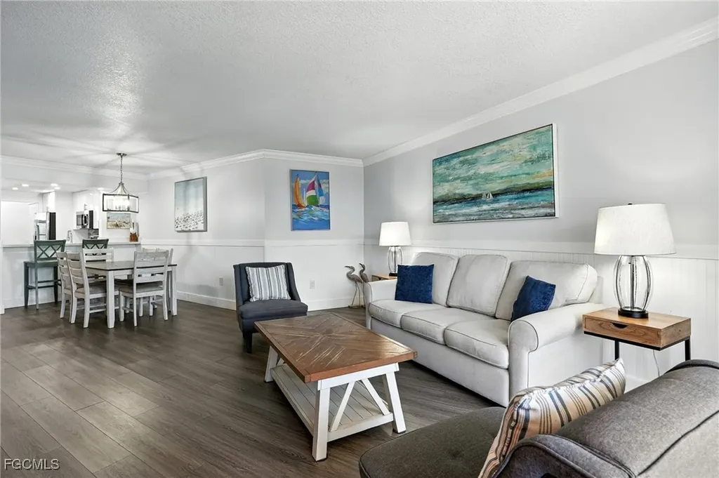 440 Seaview Court Marco Island FL 34145