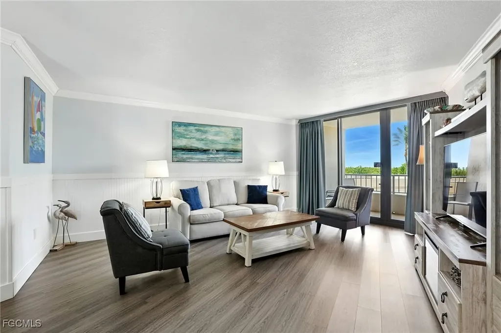440 Seaview Court Marco Island FL 34145