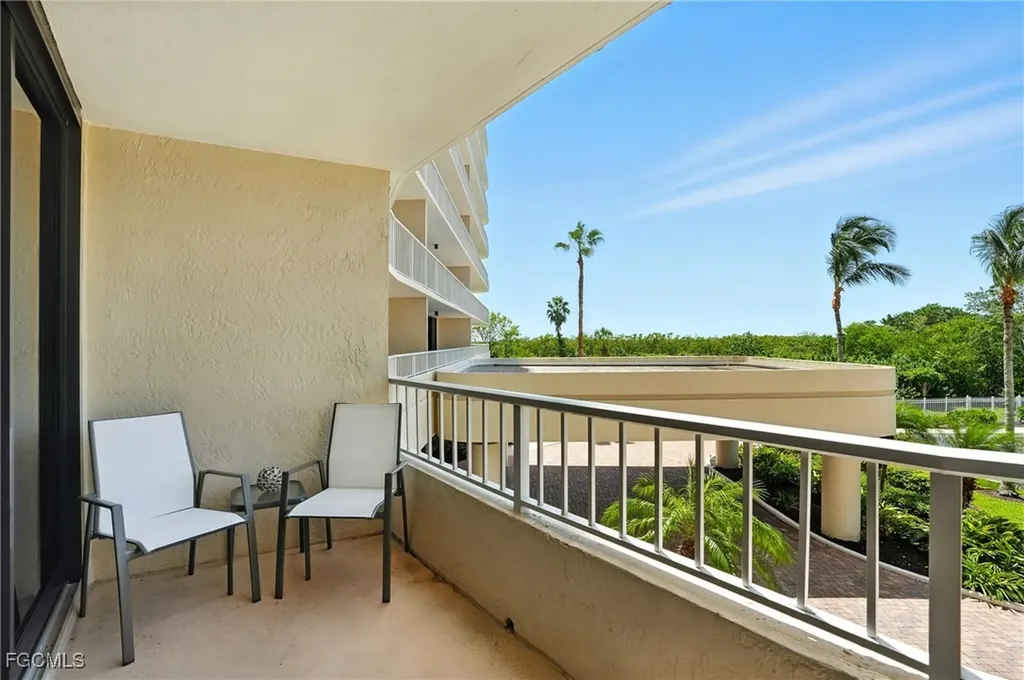 440 Seaview Court Marco Island FL 34145