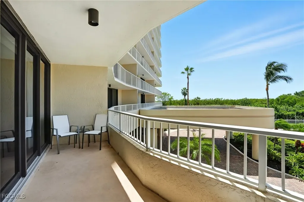 440 Seaview Court Marco Island FL 34145