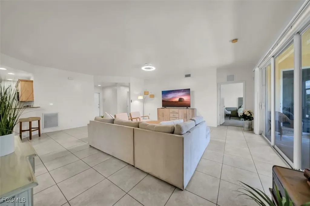 710 SW 47th Street Cape Coral FL 33914