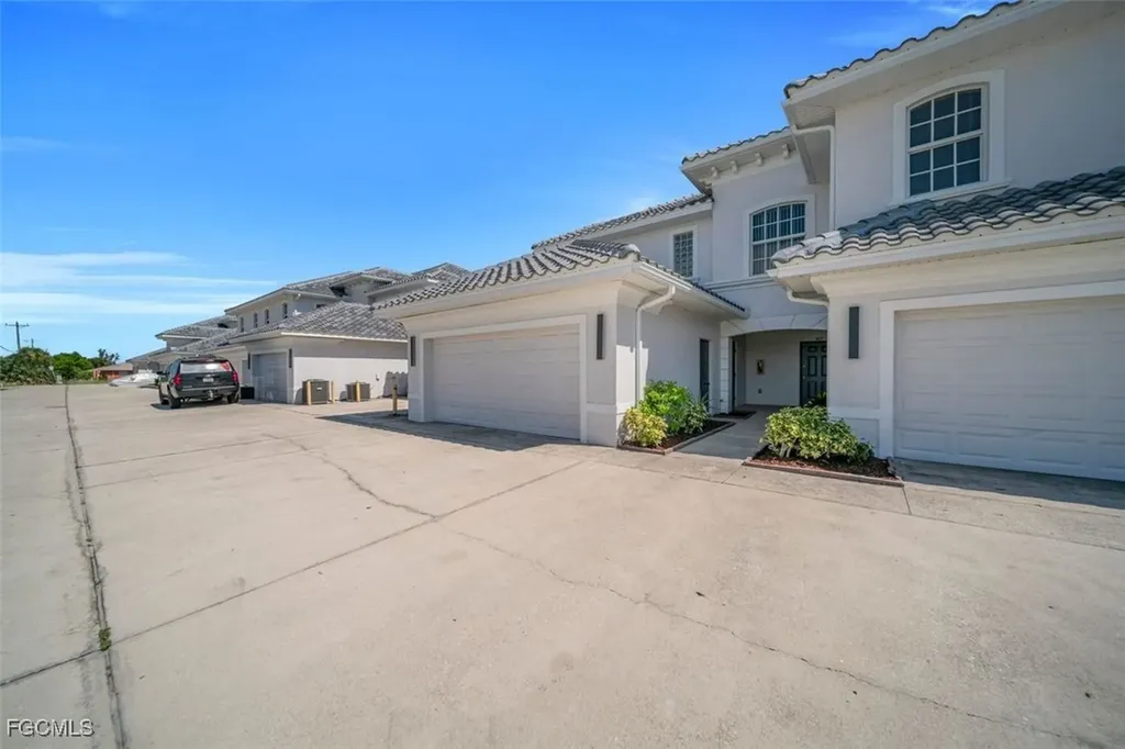724 SW 47th Street Cape Coral FL 33914