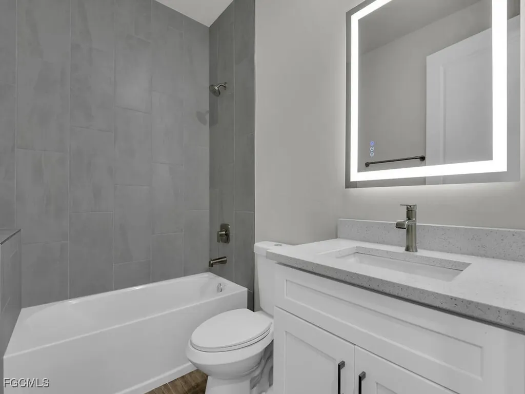 2530 NW 25th Place Cape Coral FL 33993